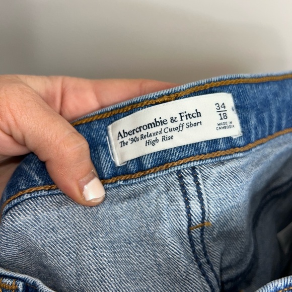 Abercrombie 90s Cutoff Short high rise - Picture 3 of 12